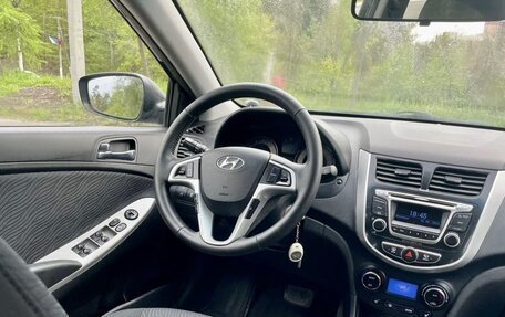 Hyundai Solaris II рестайлинг, 2011 год, 633 000 рублей, 11 фотография