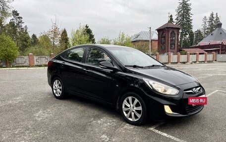 Hyundai Solaris II рестайлинг, 2011 год, 633 000 рублей, 2 фотография