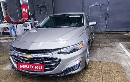 Chevrolet Malibu IX, 2020 год, 1 600 000 рублей, 2 фотография