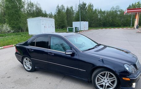 Mercedes-Benz C-Класс, 2004 год, 700 000 рублей, 10 фотография