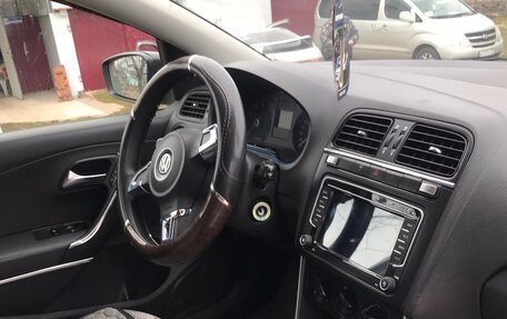 Volkswagen Polo VI (EU Market), 2010 год, 670 000 рублей, 3 фотография