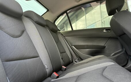 Peugeot 408 I рестайлинг, 2013 год, 689 000 рублей, 11 фотография