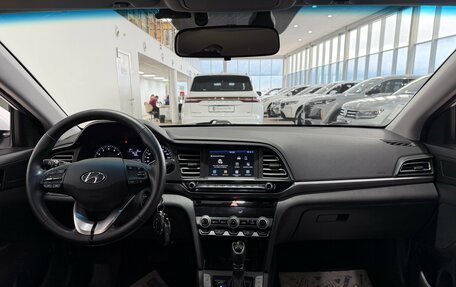 Hyundai Elantra VI рестайлинг, 2019 год, 1 800 000 рублей, 9 фотография