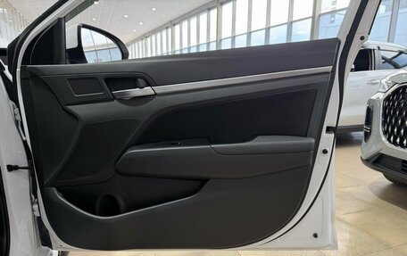 Hyundai Elantra VI рестайлинг, 2019 год, 1 800 000 рублей, 23 фотография