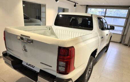 Mitsubishi L200, 2024 год, 5 299 000 рублей, 9 фотография