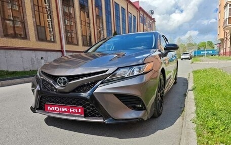 Toyota Camry, 2018 год, 2 150 000 рублей, 1 фотография