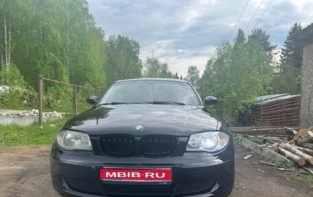 BMW 1 серия, 2008 год, 500 000 рублей, 1 фотография