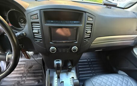 Mitsubishi Pajero IV, 2011 год, 1 600 000 рублей, 11 фотография