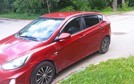 Hyundai Solaris II рестайлинг, 2012 год, 600 000 рублей, 12 фотография