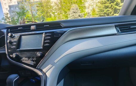 Toyota Camry, 2018 год, 2 150 000 рублей, 11 фотография