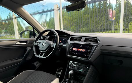 Volkswagen Tiguan II, 2019 год, 2 679 000 рублей, 9 фотография