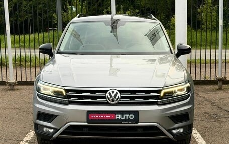 Volkswagen Tiguan II, 2019 год, 2 679 000 рублей, 2 фотография