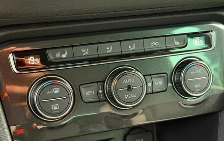 Volkswagen Tiguan II, 2019 год, 2 679 000 рублей, 24 фотография