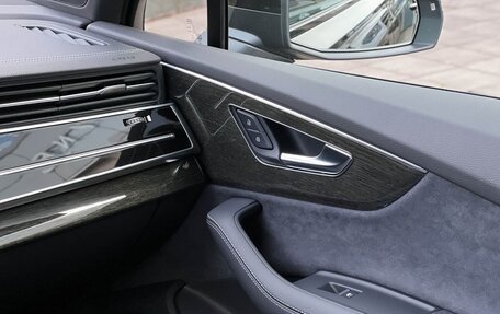 Audi Q7, 2025 год, 12 490 000 рублей, 24 фотография