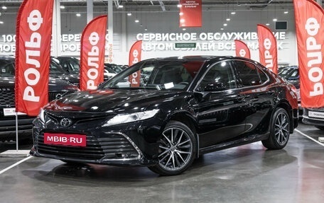 Toyota Camry, 2021 год, 3 199 700 рублей, 2 фотография