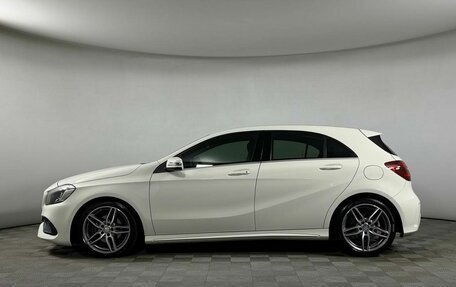 Mercedes-Benz A-Класс, 2016 год, 1 799 000 рублей, 3 фотография