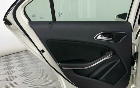 Mercedes-Benz A-Класс, 2016 год, 1 799 000 рублей, 10 фотография