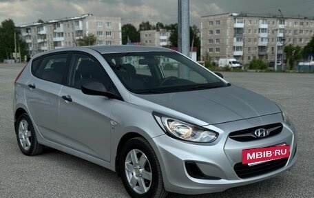 Hyundai Solaris II рестайлинг, 2012 год, 739 000 рублей, 2 фотография