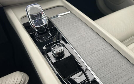 Volvo XC60 II, 2024 год, 5 381 637 рублей, 18 фотография
