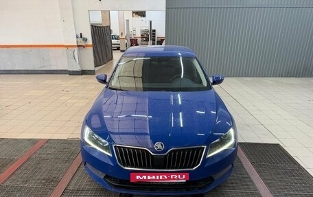 Skoda Superb III рестайлинг, 2018 год, 1 788 000 рублей, 3 фотография