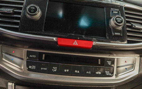 Honda Accord IX рестайлинг, 2013 год, 1 599 000 рублей, 14 фотография