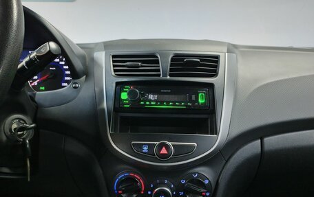 Hyundai Solaris II рестайлинг, 2016 год, 712 000 рублей, 13 фотография