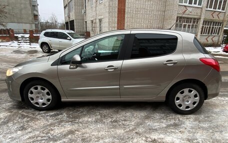 Peugeot 308 II, 2010 год, 555 000 рублей, 3 фотография