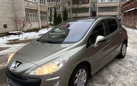 Peugeot 308 II, 2010 год, 555 000 рублей, 2 фотография