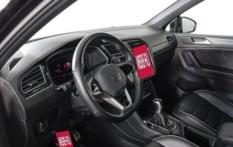 Volkswagen Tiguan II, 2021 год, 3 600 000 рублей, 10 фотография