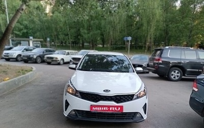 KIA Rio IV, 2021 год, 2 250 000 рублей, 1 фотография