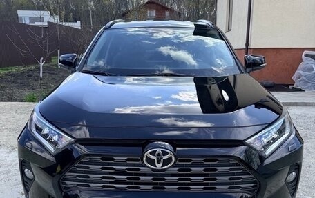 Toyota RAV4, 2020 год, 3 850 000 рублей, 1 фотография