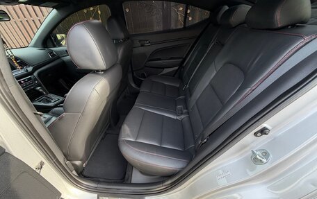 Hyundai Elantra VI рестайлинг, 2017 год, 1 750 000 рублей, 5 фотография