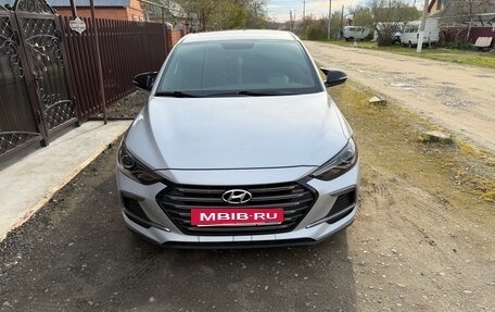 Hyundai Elantra VI рестайлинг, 2017 год, 1 750 000 рублей, 13 фотография