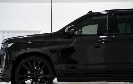 Cadillac Escalade V, 2023 год, 12 497 000 рублей, 7 фотография