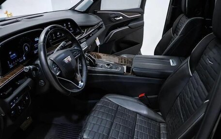 Cadillac Escalade V, 2023 год, 12 497 000 рублей, 17 фотография