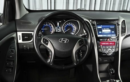 Hyundai i30 II рестайлинг, 2012 год, 999 000 рублей, 13 фотография