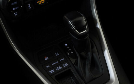 Toyota RAV4, 2021 год, 3 089 000 рублей, 17 фотография