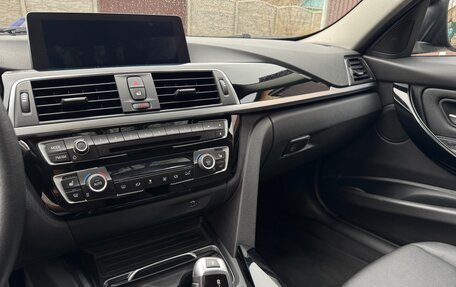 BMW 3 серия, 2018 год, 2 800 000 рублей, 21 фотография