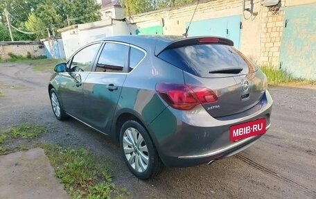 Opel Astra J, 2015 год, 1 000 000 рублей, 6 фотография