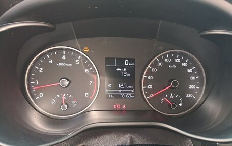 KIA Rio IV, 2018 год, 1 305 000 рублей, 13 фотография