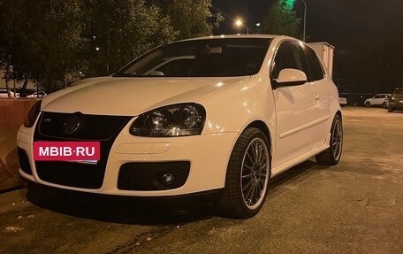 Volkswagen Golf V, 2003 год, 450 000 рублей, 3 фотография