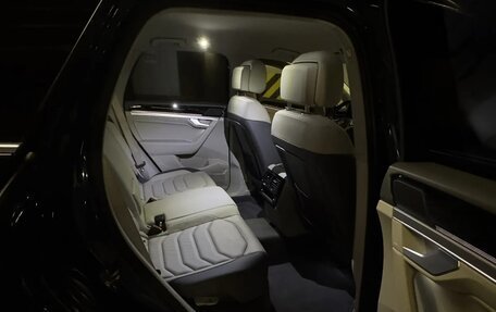 Volkswagen Touareg III, 2019 год, 4 000 000 рублей, 10 фотография