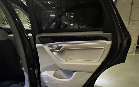 Volkswagen Touareg III, 2019 год, 4 000 000 рублей, 6 фотография