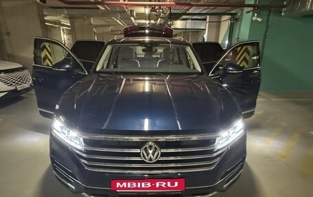 Volkswagen Touareg III, 2019 год, 4 000 000 рублей, 5 фотография