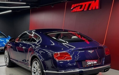 Bentley Continental GT II рестайлинг, 2016 год, 10 000 000 рублей, 12 фотография