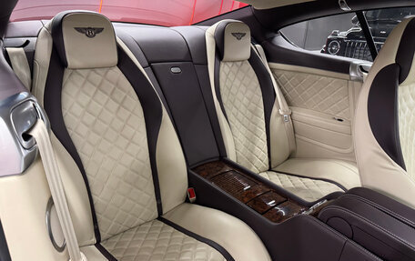 Bentley Continental GT II рестайлинг, 2016 год, 10 000 000 рублей, 33 фотография