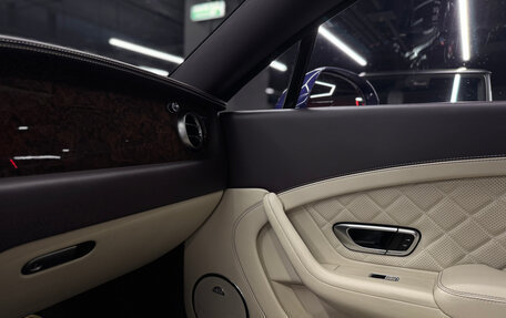 Bentley Continental GT II рестайлинг, 2016 год, 10 000 000 рублей, 29 фотография