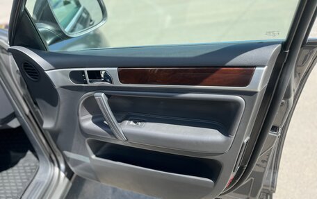Volkswagen Touareg III, 2010 год, 1 450 000 рублей, 16 фотография