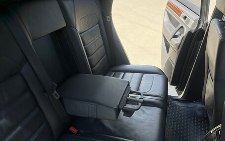Volkswagen Touareg III, 2010 год, 1 450 000 рублей, 24 фотография