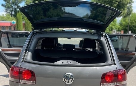 Volkswagen Touareg III, 2010 год, 1 450 000 рублей, 26 фотография